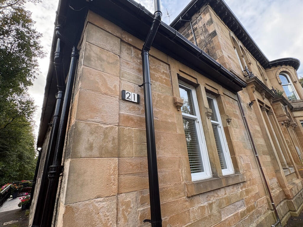 3 bed 1st Floor Flat for rent in Paisley. From Castle Residential - Paisley