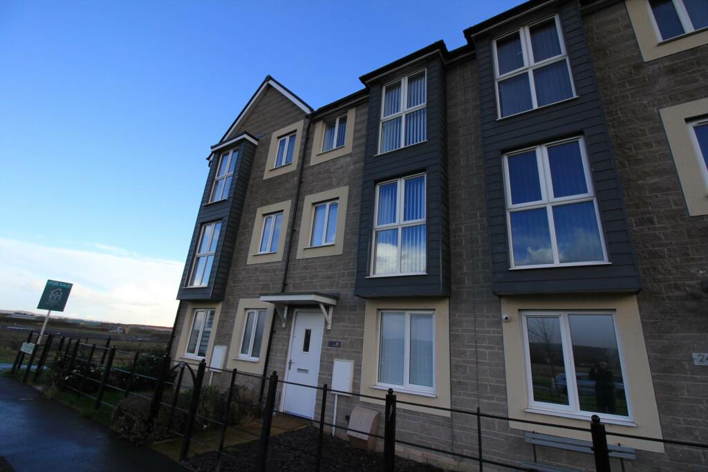 3 bed Town House for rent in Weston-Super-Mare. From Saxons Estate Agents