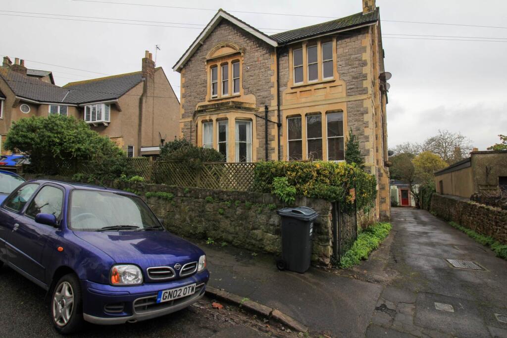 1 bed 1st Floor Flat for rent in Weston-Super-Mare. From Saxons Estate Agents - Weston Super Mare