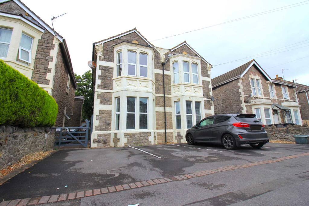 1 bed 1st Floor Flat for rent in Weston-Super-Mare. From Saxons Estate Agents - Weston Super Mare