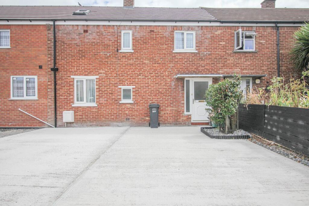 2 bed Mid Terraced House for rent in Weston-Super-Mare. From Saxons Estate Agents - Weston Super Mare 2 bed Mid Terraced House for rent in Weston-Super-Mare. From Saxons Estate Agents - Weston Super Mare