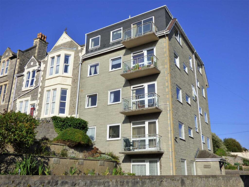 1 bed 1st Floor Flat for rent in Weston-Super-Mare. From Saxons Estate Agents - Weston Super Mare