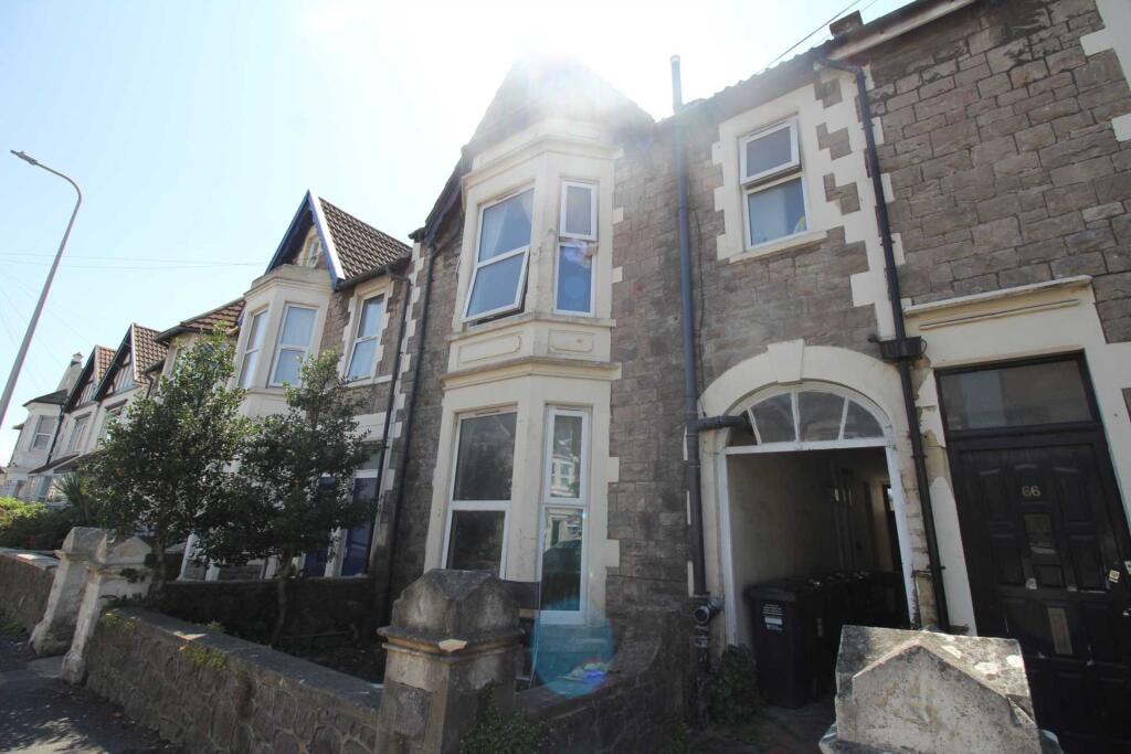 1 bed 1st Floor Flat for rent in Weston-Super-Mare. From Saxons Estate Agents - Weston Super Mare