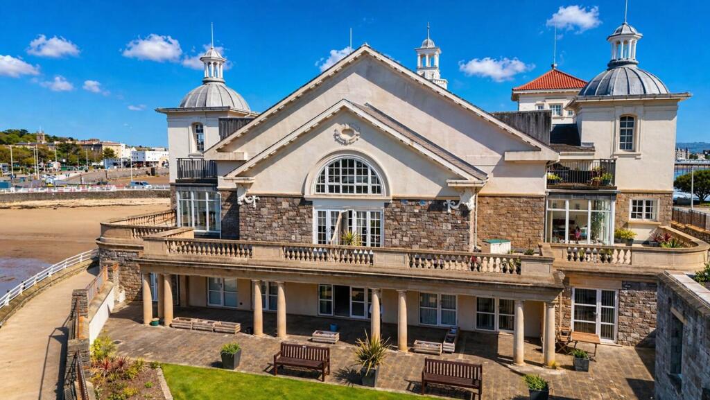 2 bed 1st Floor Flat for rent in Weston-Super-Mare. From Saxons Estate Agents - Weston Super Mare