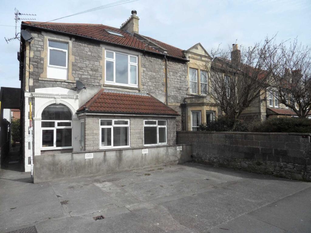 2 bed 1st Floor Flat for rent in Weston-Super-Mare. From Saxons Estate Agents - Weston Super Mare 2 bed 1st Floor Flat for rent in Weston-Super-Mare. From Saxons Estate Agents - Weston Super Mare