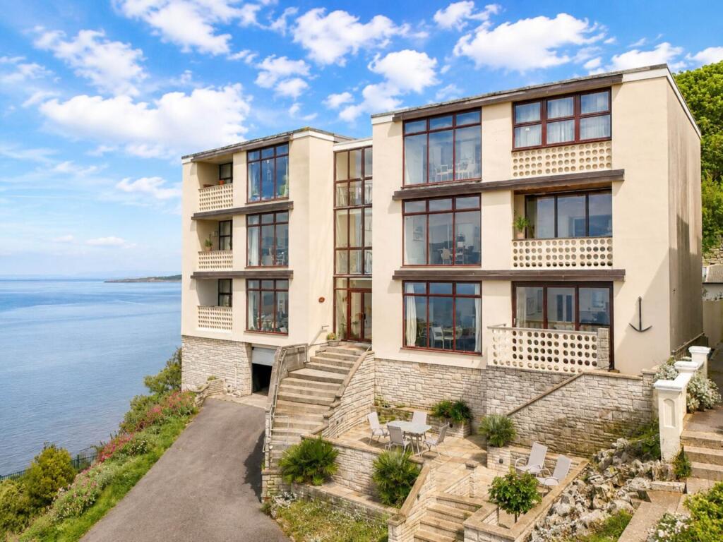 2 bed Apartment for rent in Weston-Super-Mare. From Saxons Estate Agents - Weston Super Mare