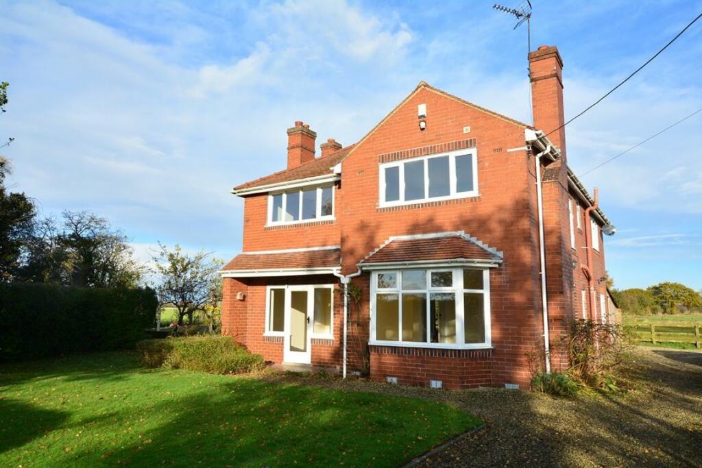 4 bed Detached House for rent in Osgodby. From Park Row Properties Ltd - Pontefract