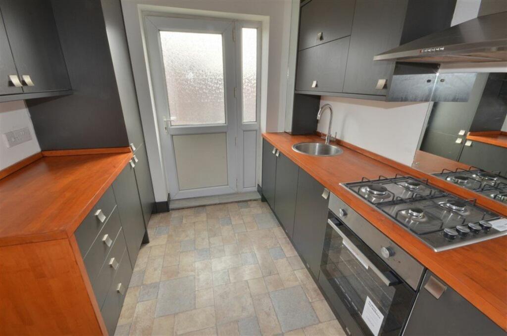 2 bed Apartment for rent in Castleford. From Park Row Properties Ltd - Pontefract