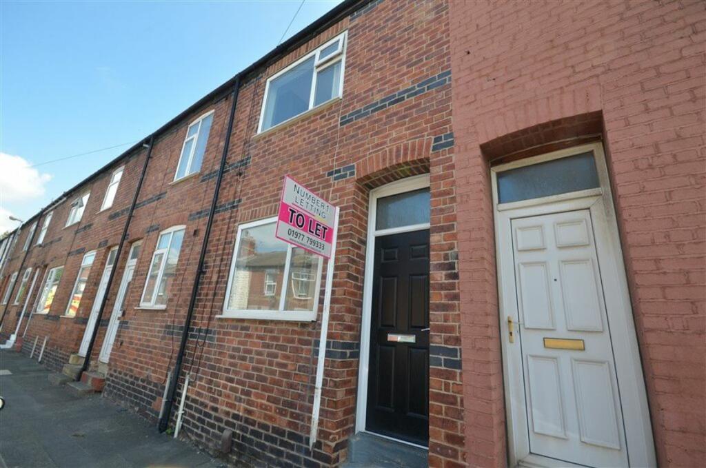 2 bed Mid Terraced House for rent in Castleford. From Park Row Properties Ltd - Pontefract