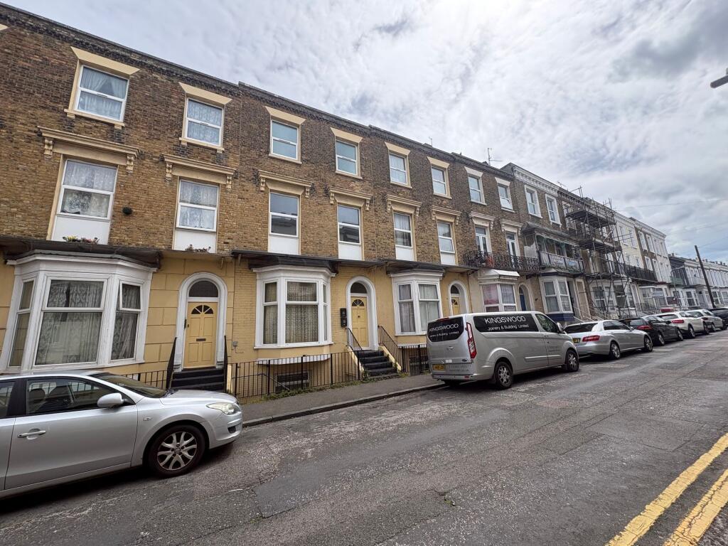 4 bed 1st Floor Flat for rent in Margate. From Thomas Jackson - Margate