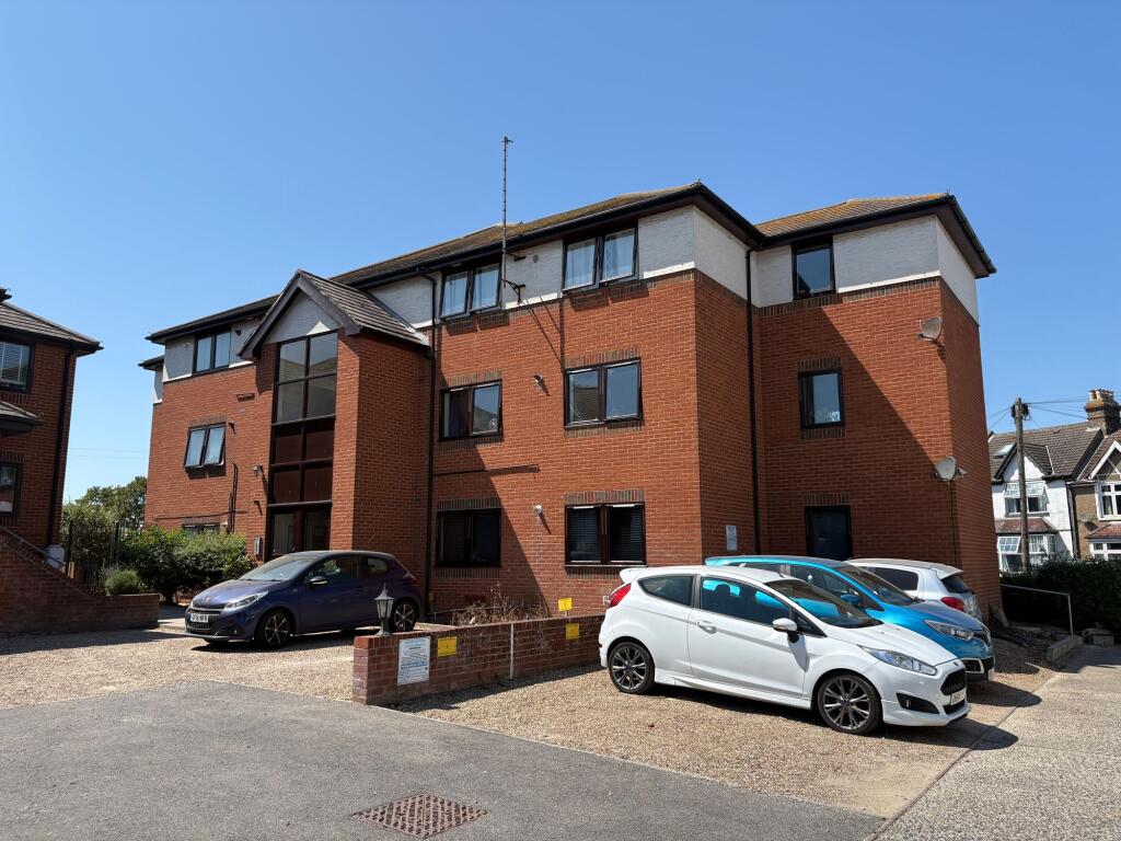 2 bed 1st Floor Flat for rent in Broadstairs. From Thomas Jackson - Margate 2 bed 1st Floor Flat for rent in Broadstairs. From Thomas Jackson - Margate
