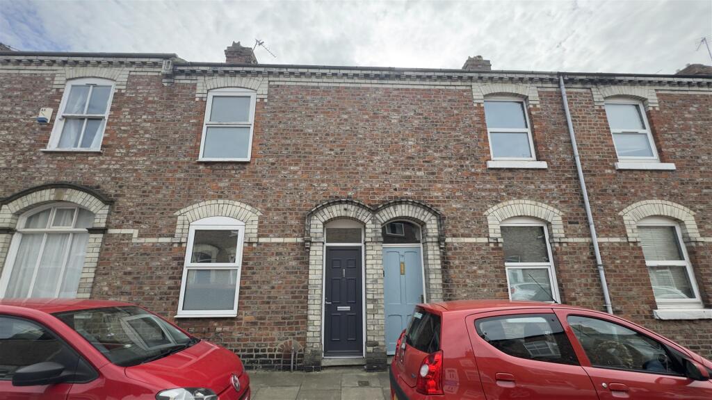 3 bed Mid Terraced House for rent in York. From Hudson Moody - Micklegate
