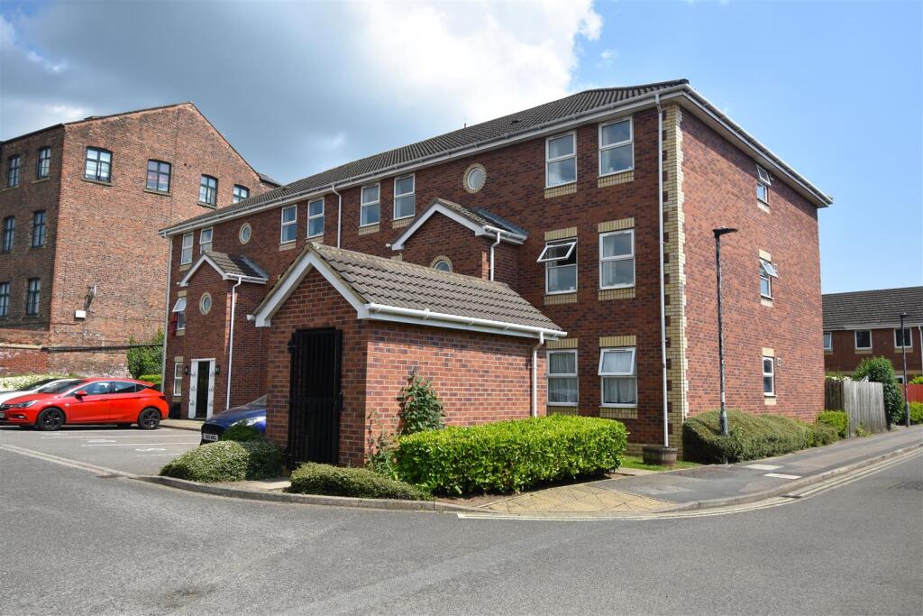 2 bed Apartment for rent in York. From Hudson Moody - Micklegate