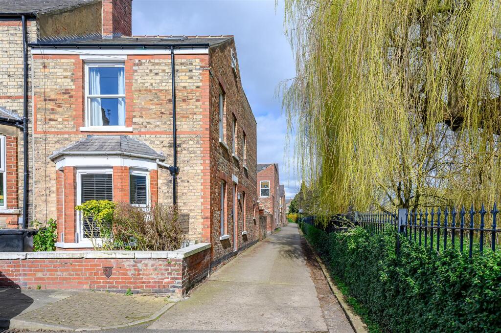 3 bed End of Terrace for rent in Bishopthorpe. From Hudson Moody - Micklegate