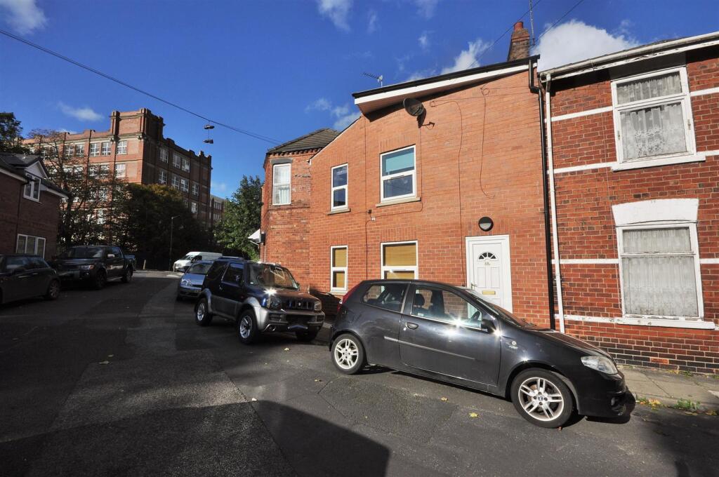 2 bed Apartment for rent in York. From Hudson Moody - Micklegate