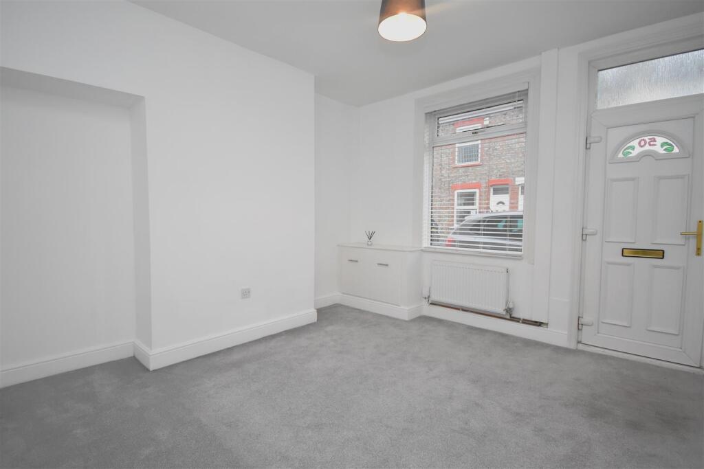 2 bed Mid Terraced House for rent in York. From Hudson Moody - Micklegate
