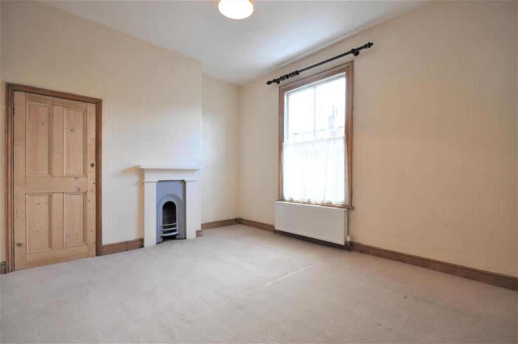 2 bed Mid Terraced House for rent in York. From Hudson Moody - Micklegate 2 bed Mid Terraced House for rent in York. From Hudson Moody - Micklegate
