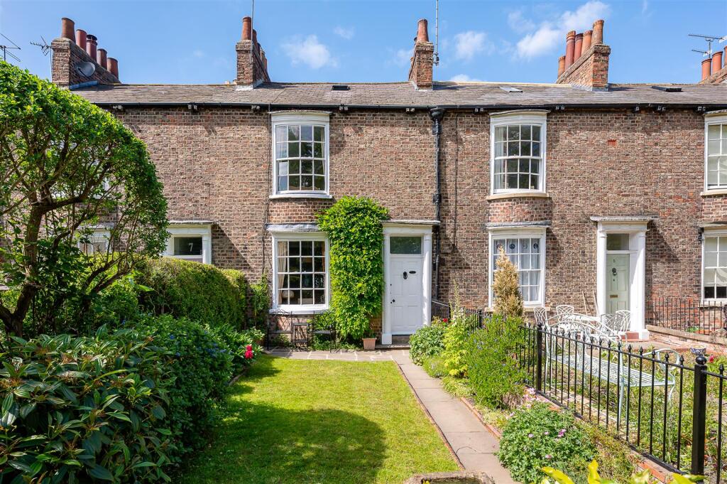 3 bed Mid Terraced House for rent in York. From Hudson Moody - Micklegate 3 bed Mid Terraced House for rent in York. From Hudson Moody - Micklegate