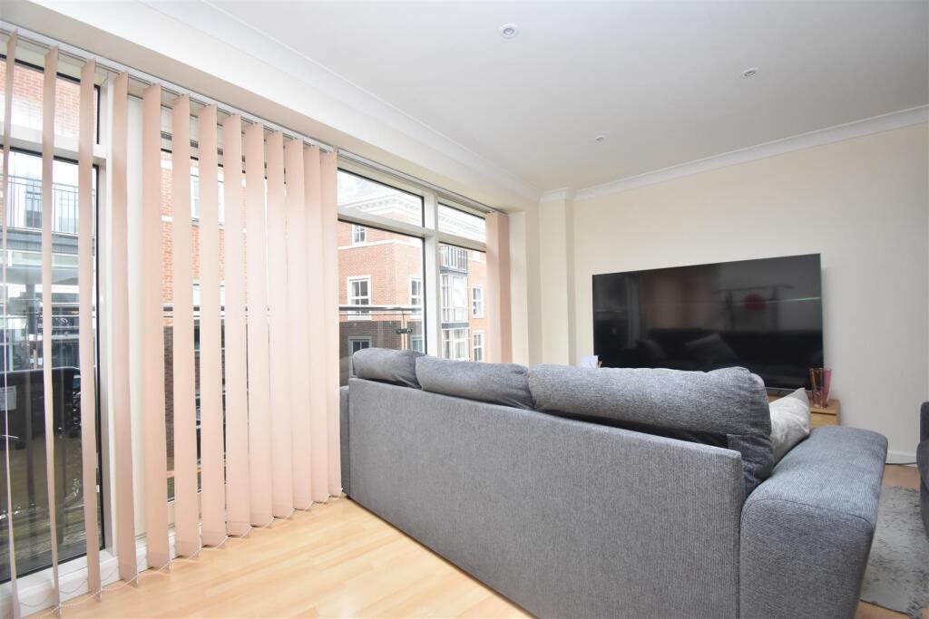 2 bed Apartment for rent in York. From Hudson Moody - Micklegate