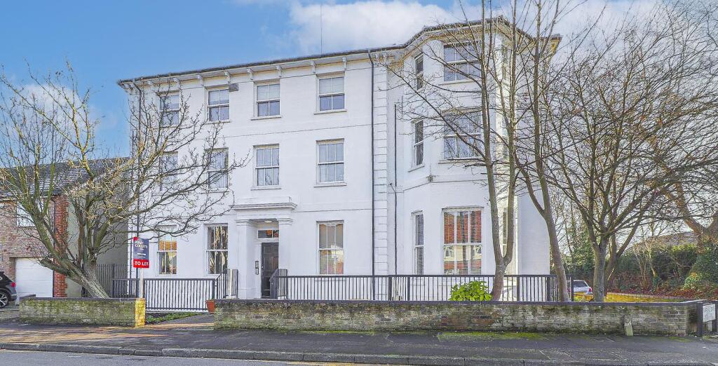 3 bed Apartment for rent in Wormley West End. From Kirby Colletti