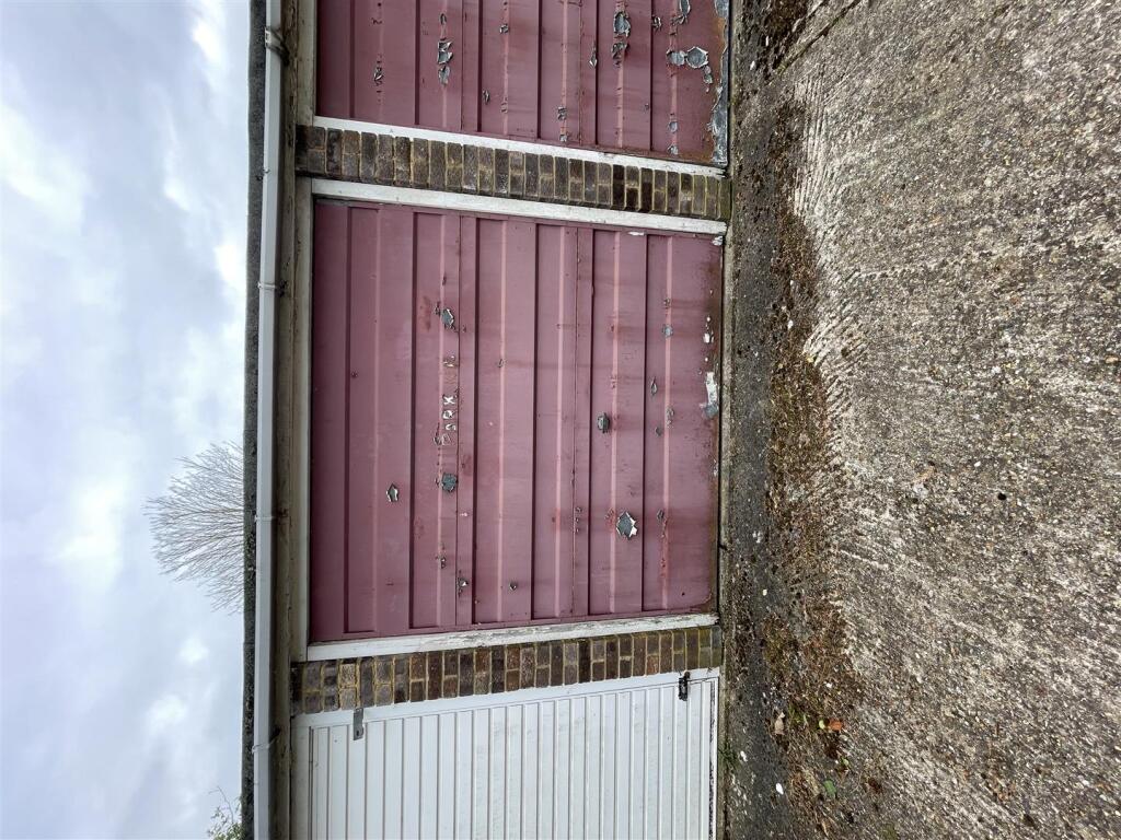 0 bed Garages for rent in Wormley West End. From Kirby Colletti 0 bed Garages for rent in Wormley West End. From Kirby Colletti