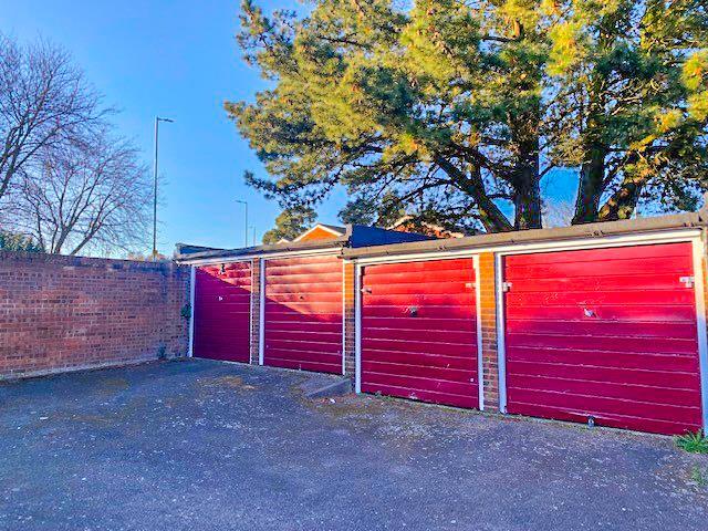 4 bed Garages for rent in Wormley West End. From Kirby Colletti