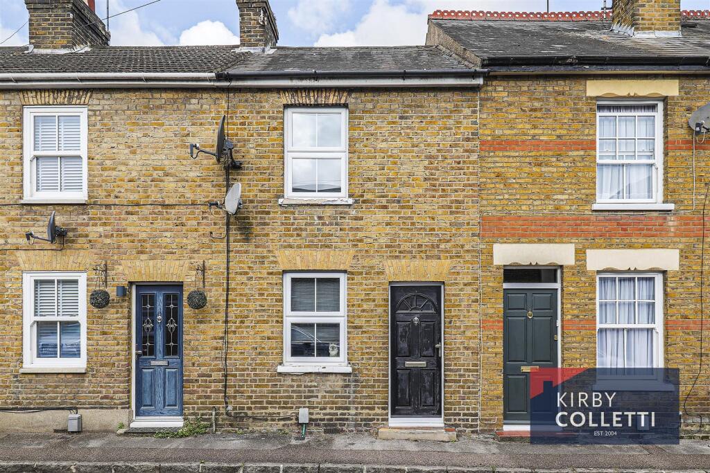2 bed Mid Terraced House for rent in Hoddesdon. From Kirby Colletti
