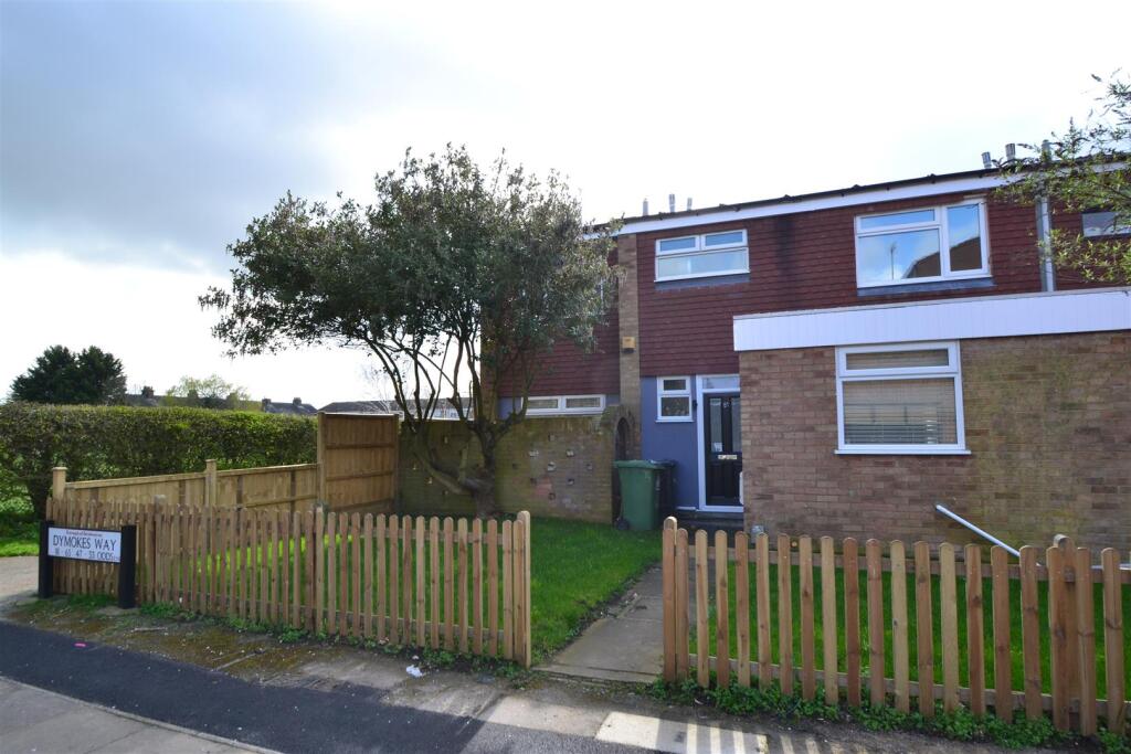 4 bed Semi Detached for rent in Hoddesdon. From Kirby Colletti 4 bed Semi Detached for rent in Hoddesdon. From Kirby Colletti