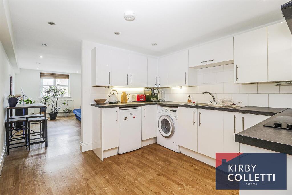 2 bed Apartment for rent in Hoddesdon. From Kirby Colletti
