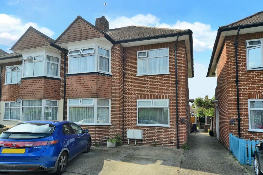 2 bed Maisonette for rent in Feltham. From Domains Property Services
