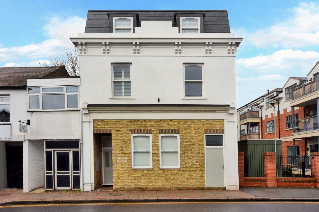 2 bed Apartment for rent in East Molesey. From Domains Property Services - East Molesey Sales 2 bed Apartment for rent in East Molesey. From Domains Property Services - East Molesey Sales
