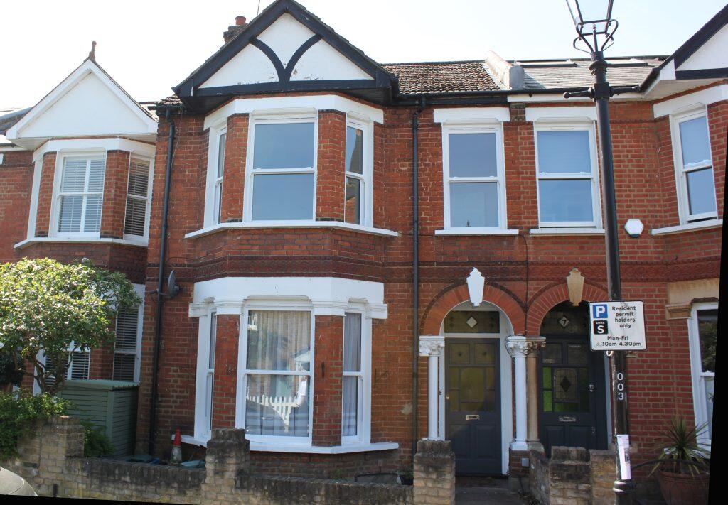 1 bed 1st Floor Flat for rent in Twickenham. From Domains Property Services - East Molesey Sales