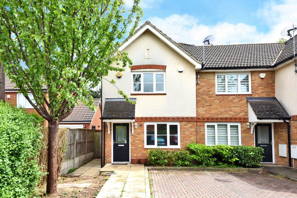 2 bed End of Terrace for rent in Uxbridge. From Domains Property Services - East Molesey Sales 2 bed End of Terrace for rent in Uxbridge. From Domains Property Services - East Molesey Sales