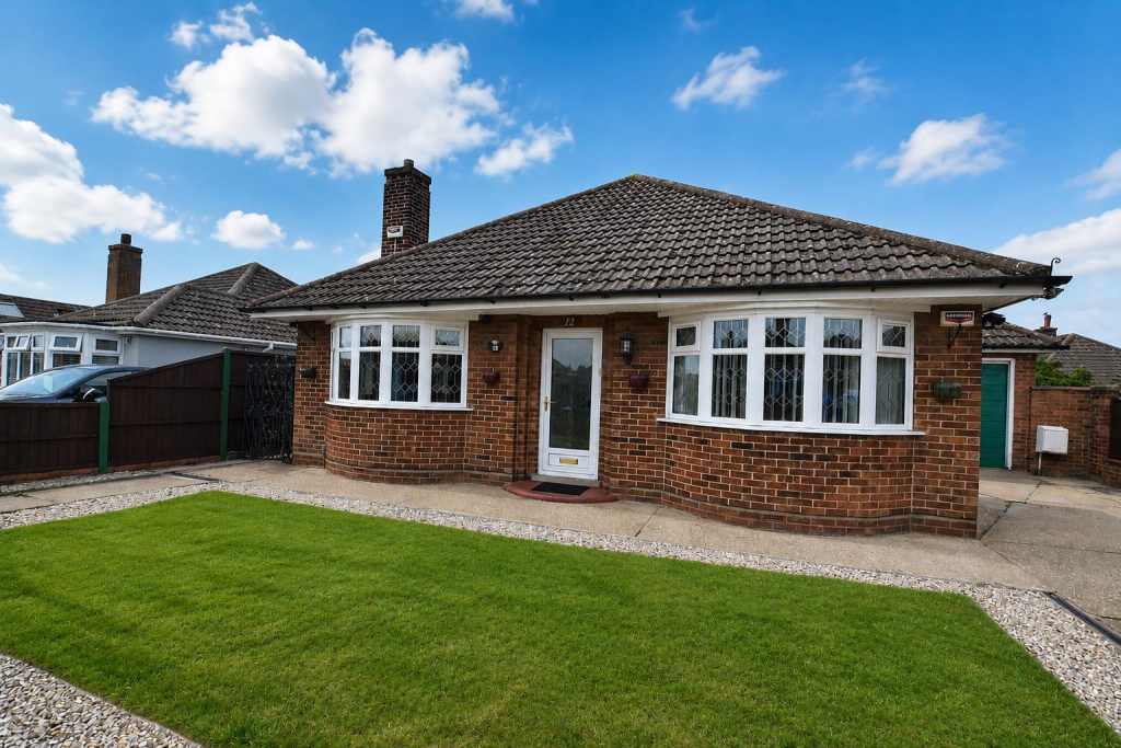 3 bed Detached bungalow for rent in Bradley. From Joy Walker Estate Agents - Cleethorpes