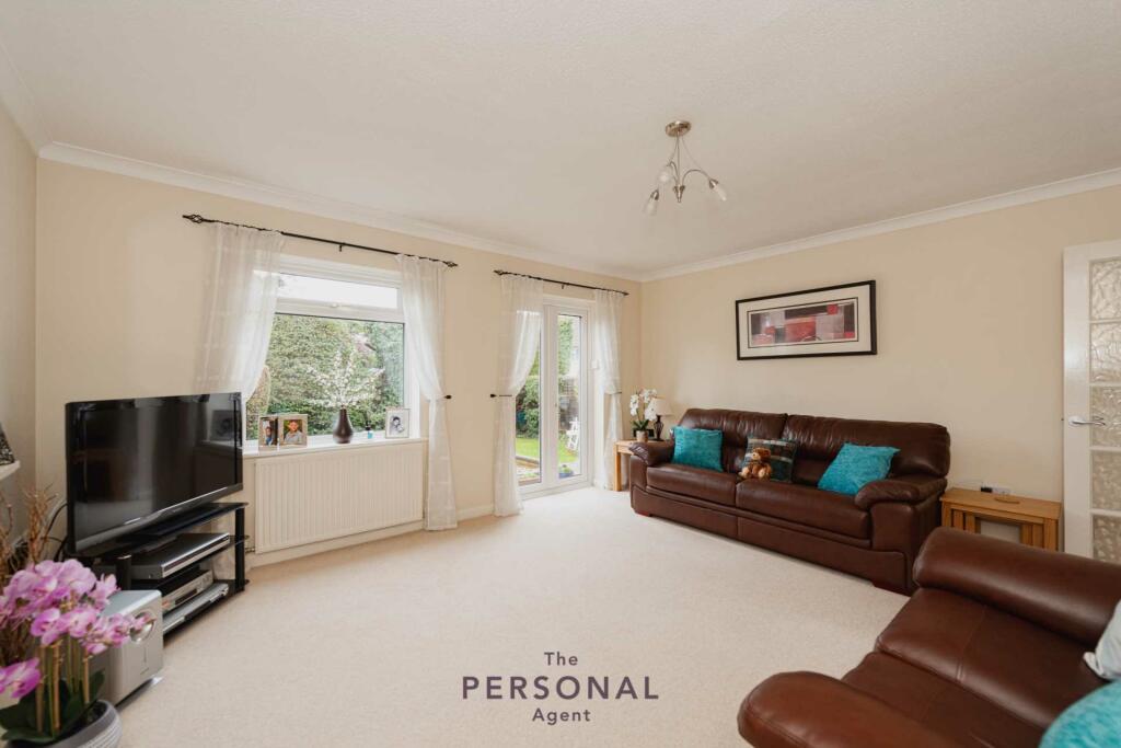 3 bed Link detached house for rent in Worcester Park. From The Personal Agent