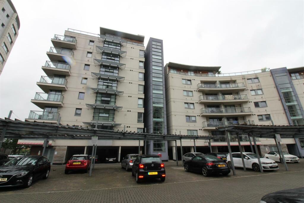 1 bed Apartment for rent in Romford. From Kurtis Property Services
