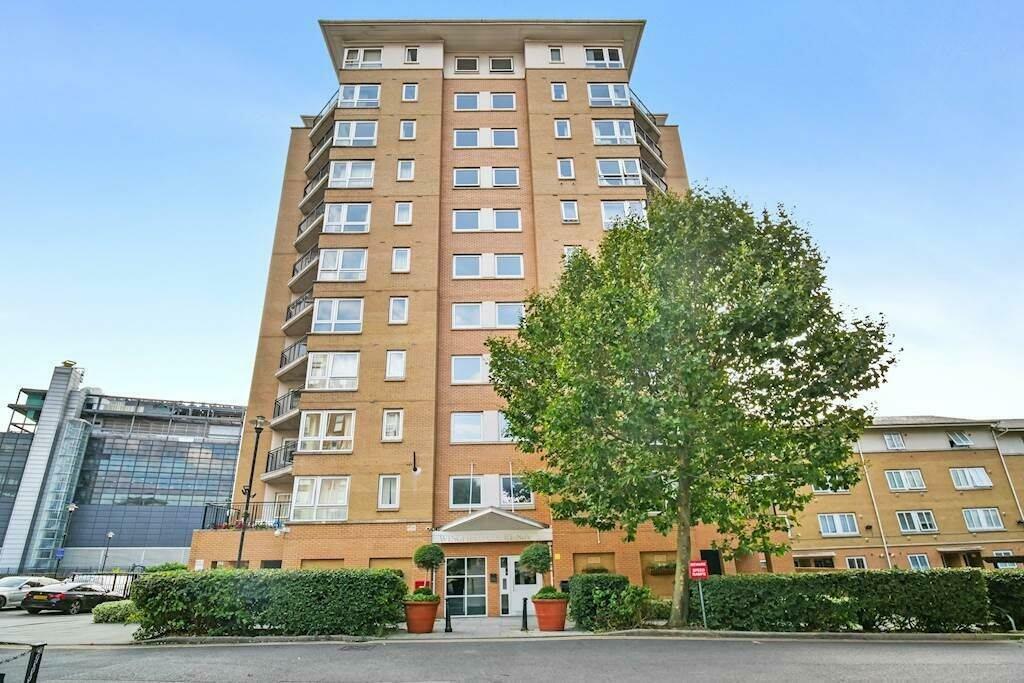 2 bed Flat for rent in Poplar. From Kurtis Property Services