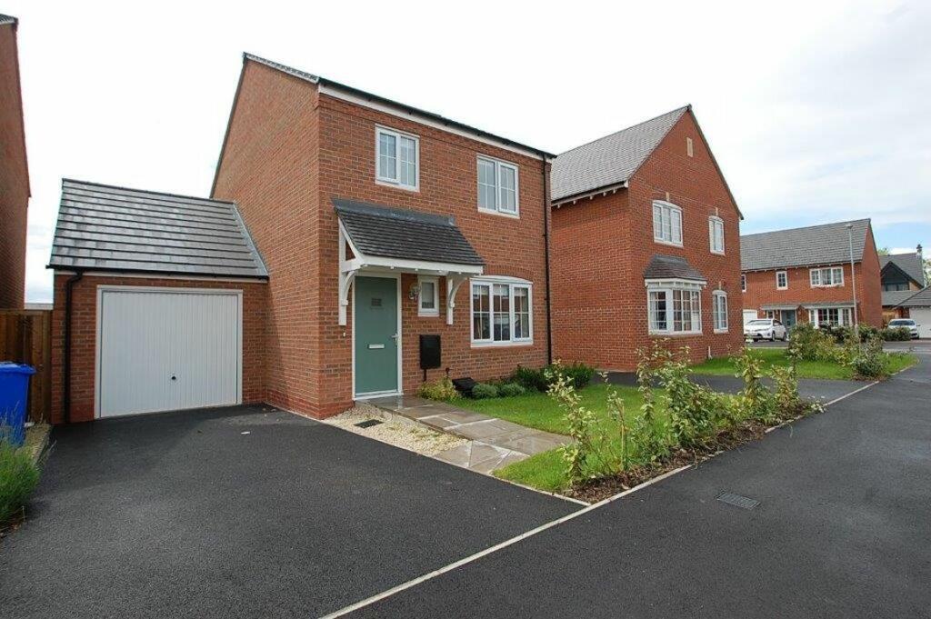 3 bed Detached House for rent in Barton-under-Needwood. From Nicholas J Humphreys - Burton On Trent