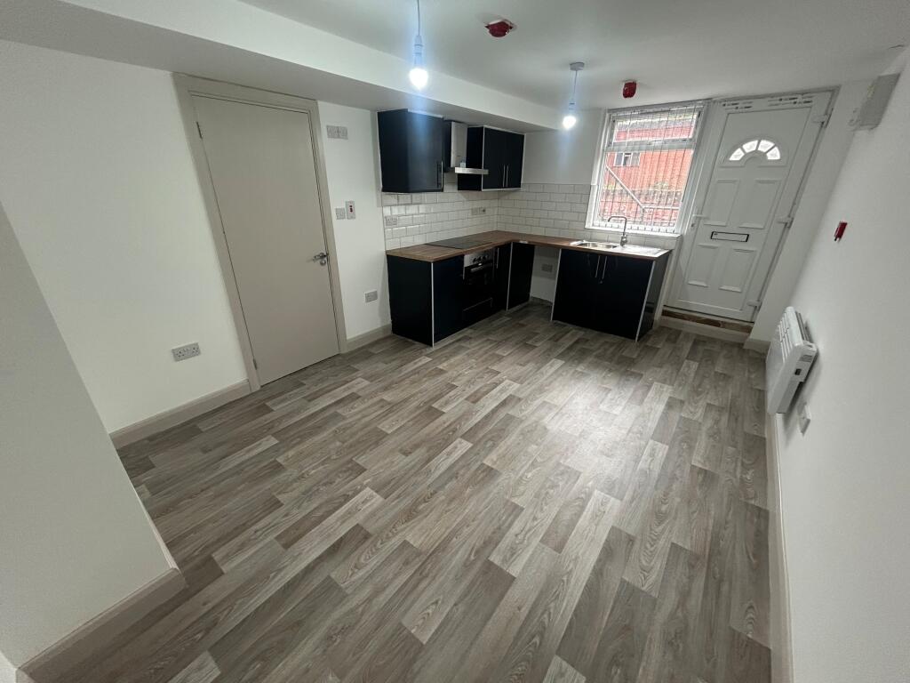 4 bed Studio for rent in Burton upon Trent. From Nicholas Humphreys - Burton-on-Trent