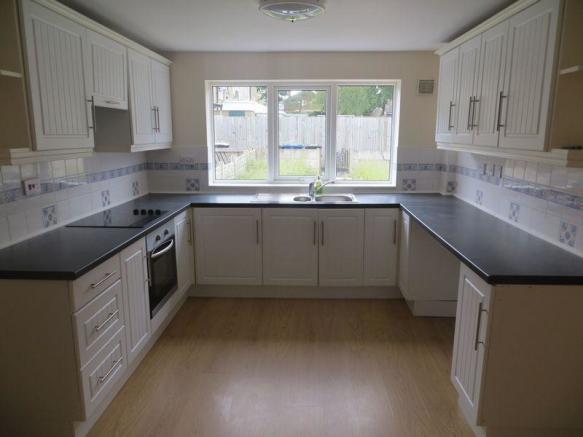 3 bed Mid Terraced House for rent in Birchmoor. From Nicholas Humphreys - Burton-on-Trent
