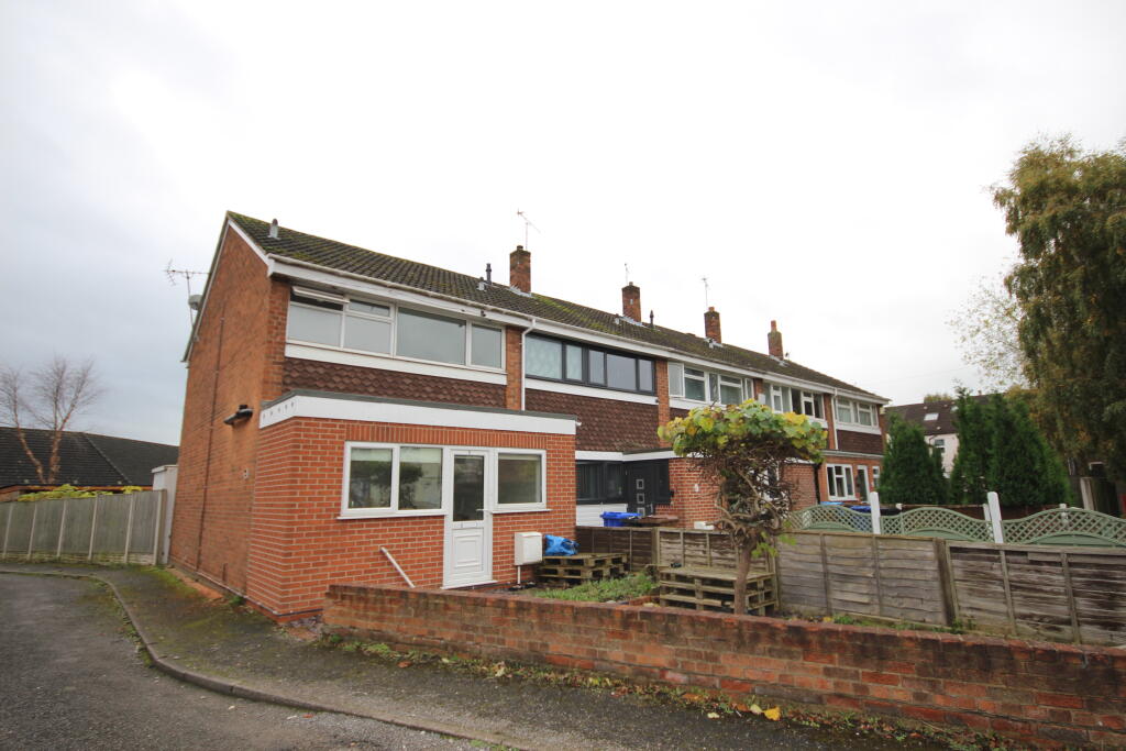 3 bed Mid Terraced House for rent in Stretton. From Nicholas Humphreys - Burton-on-Trent 3 bed Mid Terraced House for rent in Stretton. From Nicholas Humphreys - Burton-on-Trent
