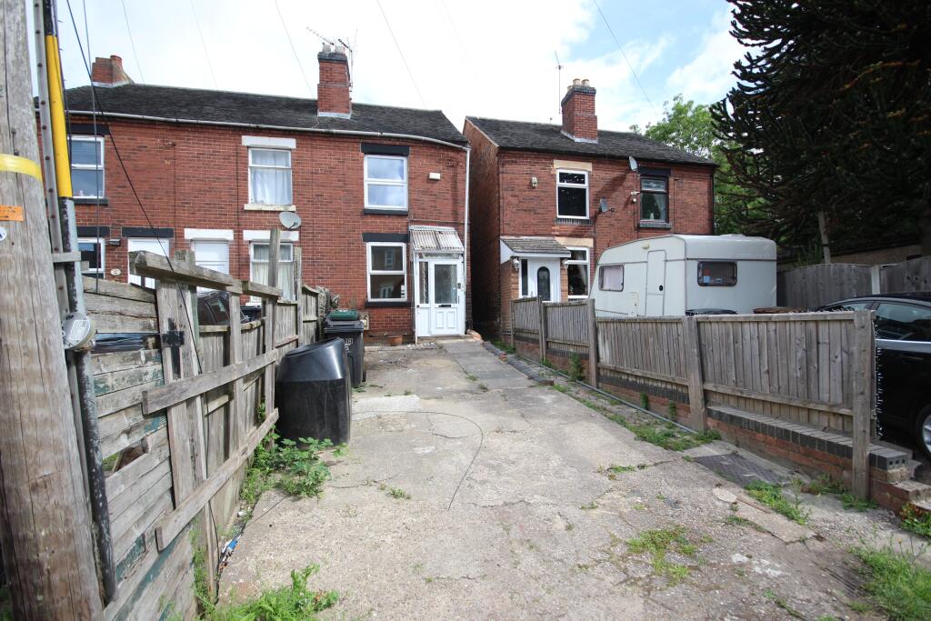 3 bed Mid Terraced House for rent in Swadlincote. From Nicholas Humphreys - Burton-on-Trent
