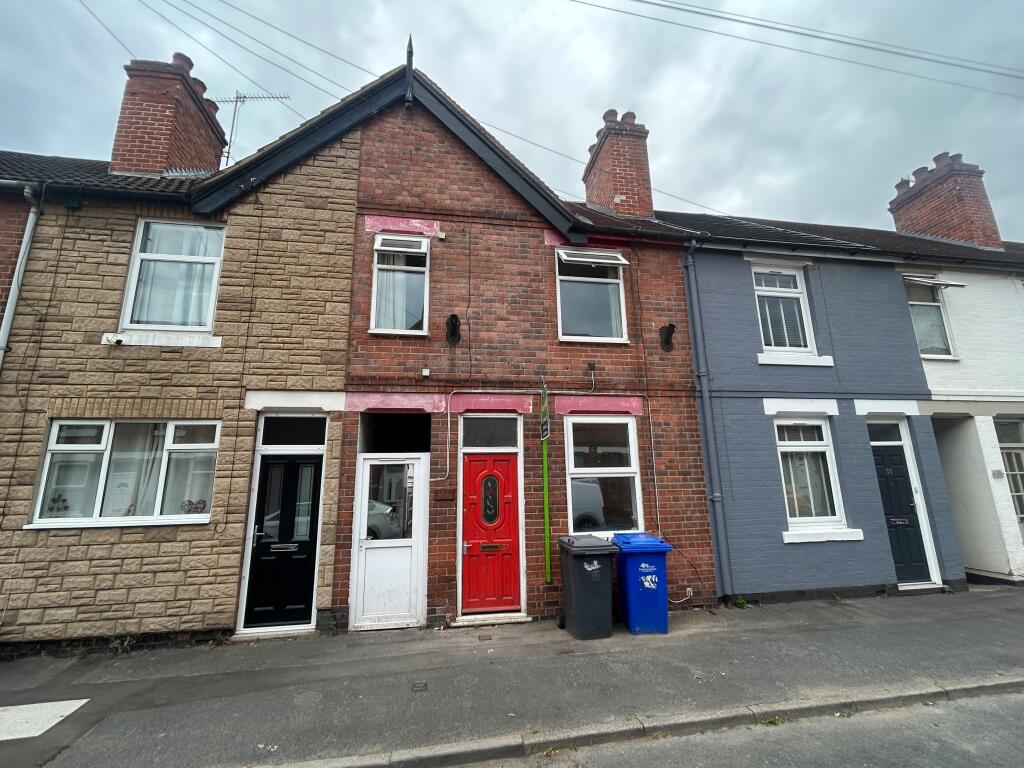3 bed Mid Terraced House for rent in Stretton. From Nicholas Humphreys - Burton-on-Trent