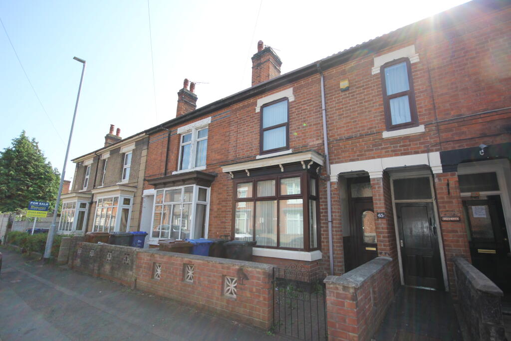 3 bed Mid Terraced House for rent in Burton upon Trent. From Nicholas Humphreys - Burton-on-Trent