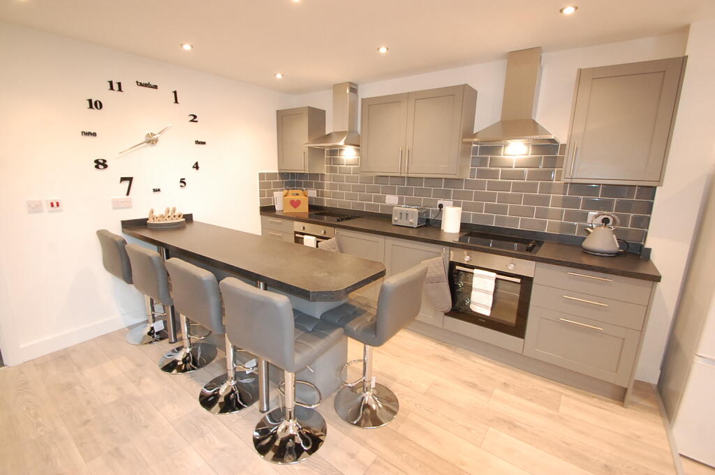 4 bed House Share for rent in Stretton. From Nicholas Humphreys - Burton-on-Trent