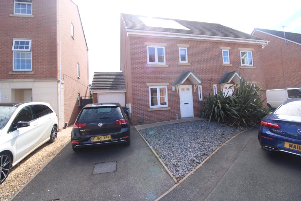 3 bed Detached for rent in Burton upon Trent. From Nicholas Humphreys - Burton-on-Trent