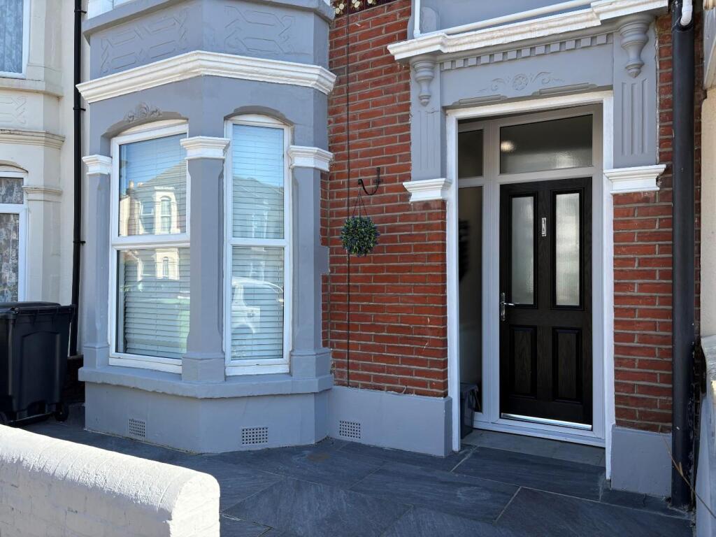 1 bed Detached for rent in Portsmouth. From Bernards Estate and Lettings Agents - Portsmouth Office