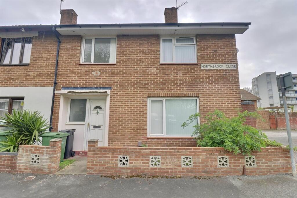 3 bed Detached for rent in Portsmouth. From Bernards Estate and Lettings Agents - Portsmouth Office
