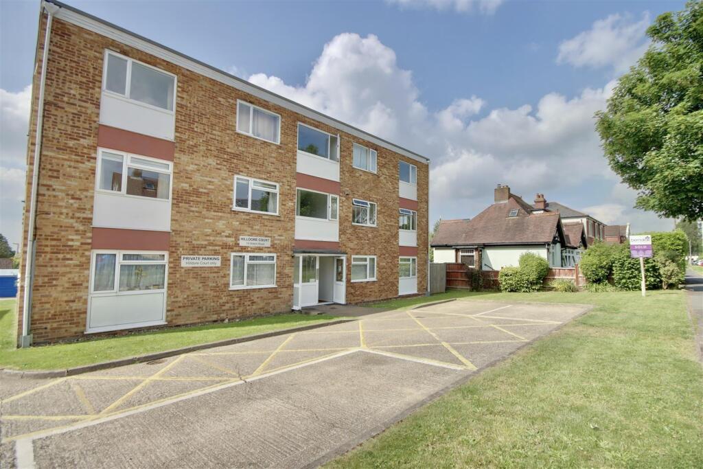 2 bed 1st Floor Flat for rent in Havant. From Bernards Estate and Lettings Agents - Portsmouth Office