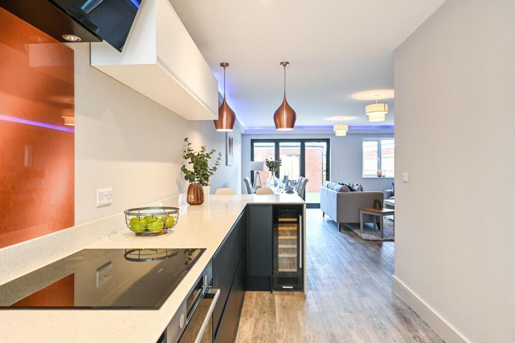 4 bed Semi Detached for rent in . From Bernards Estate and Lettings Agents - Portsmouth Office 4 bed Semi Detached for rent in . From Bernards Estate and Lettings Agents - Portsmouth Office